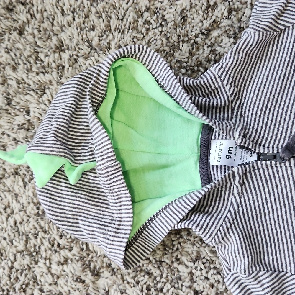 Carters 9 months outfit - Picture 2 of 6